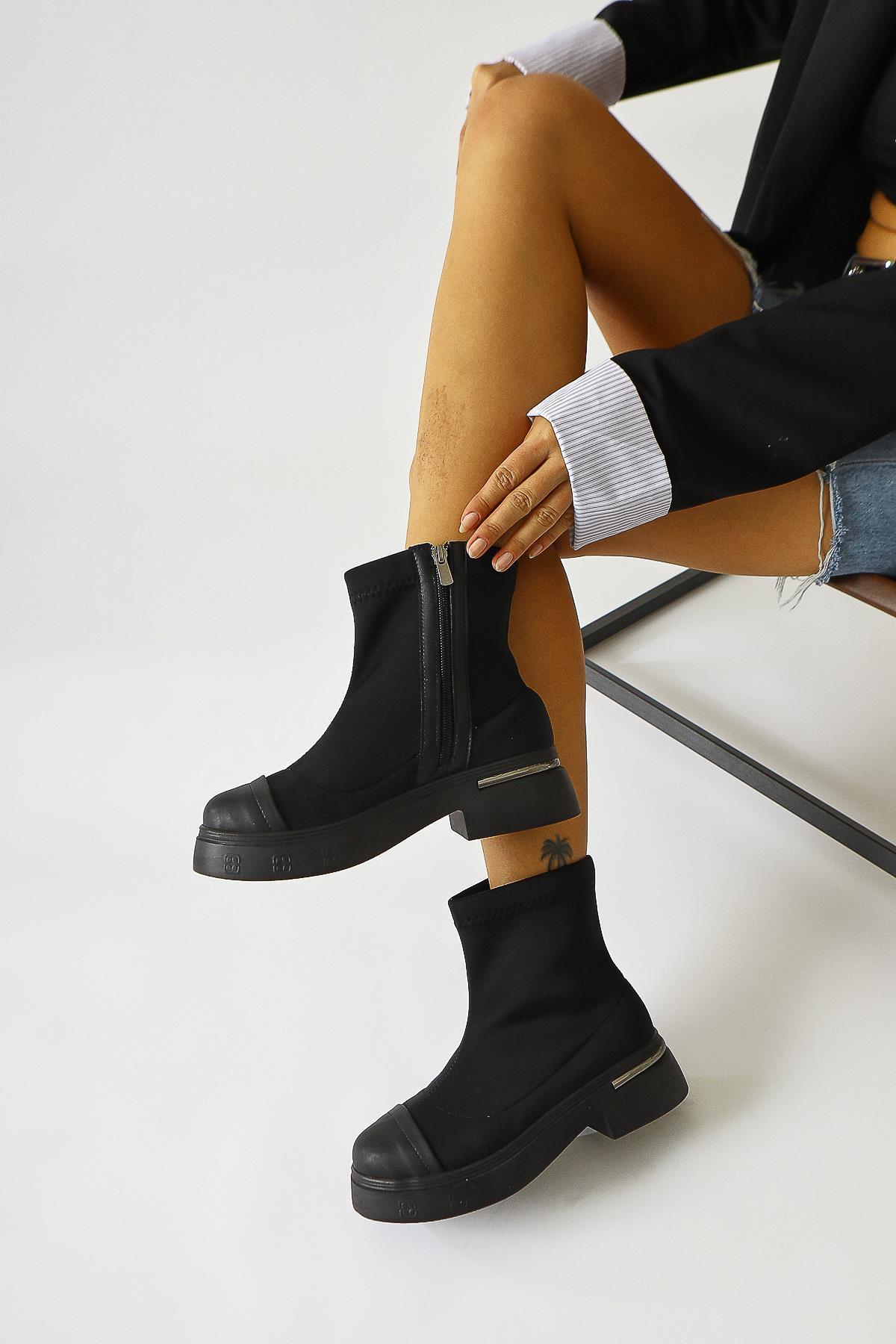 Kaiza – Black Leather-Detail Diver Fabric Boot (Women)