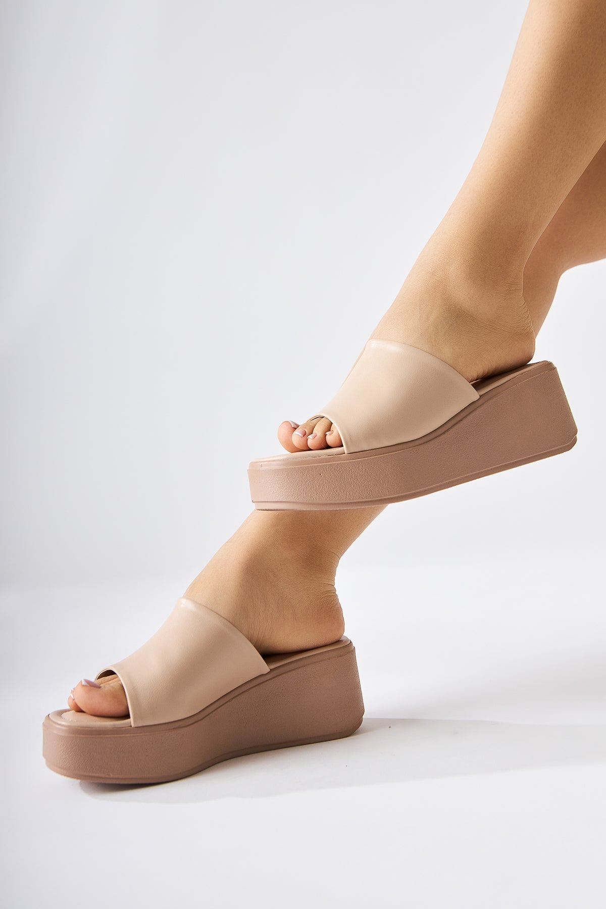 Kadra Nude Plateau Absatz Damen Slipper