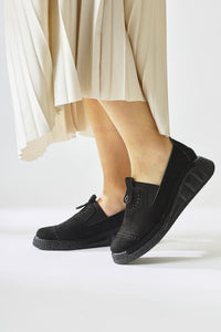 Bethina Schwarze Wildleder Nieten Laser-Cut Damen Ballerinas