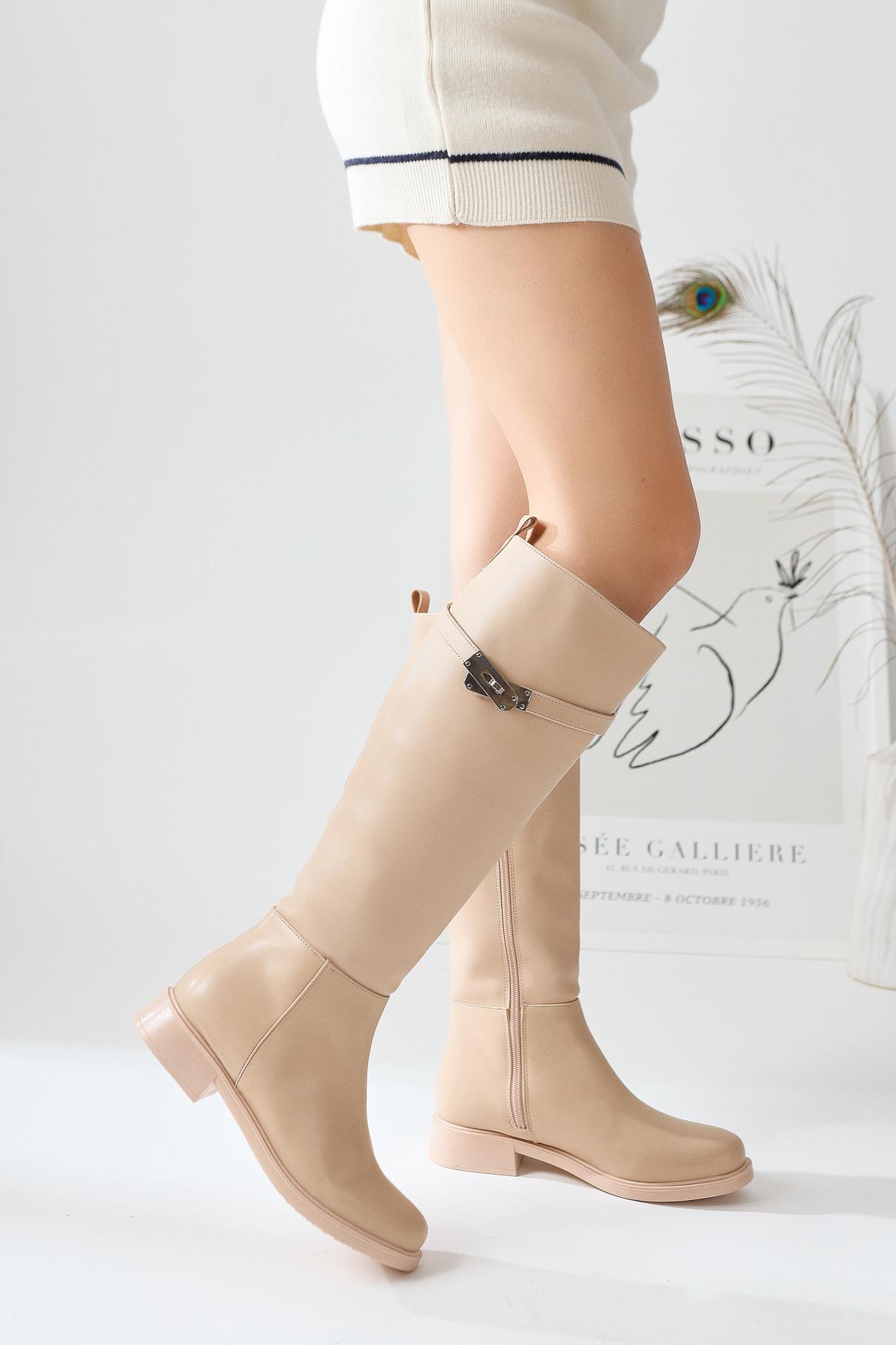 Kanako Nud Accessory Zippered Low Heel Boots