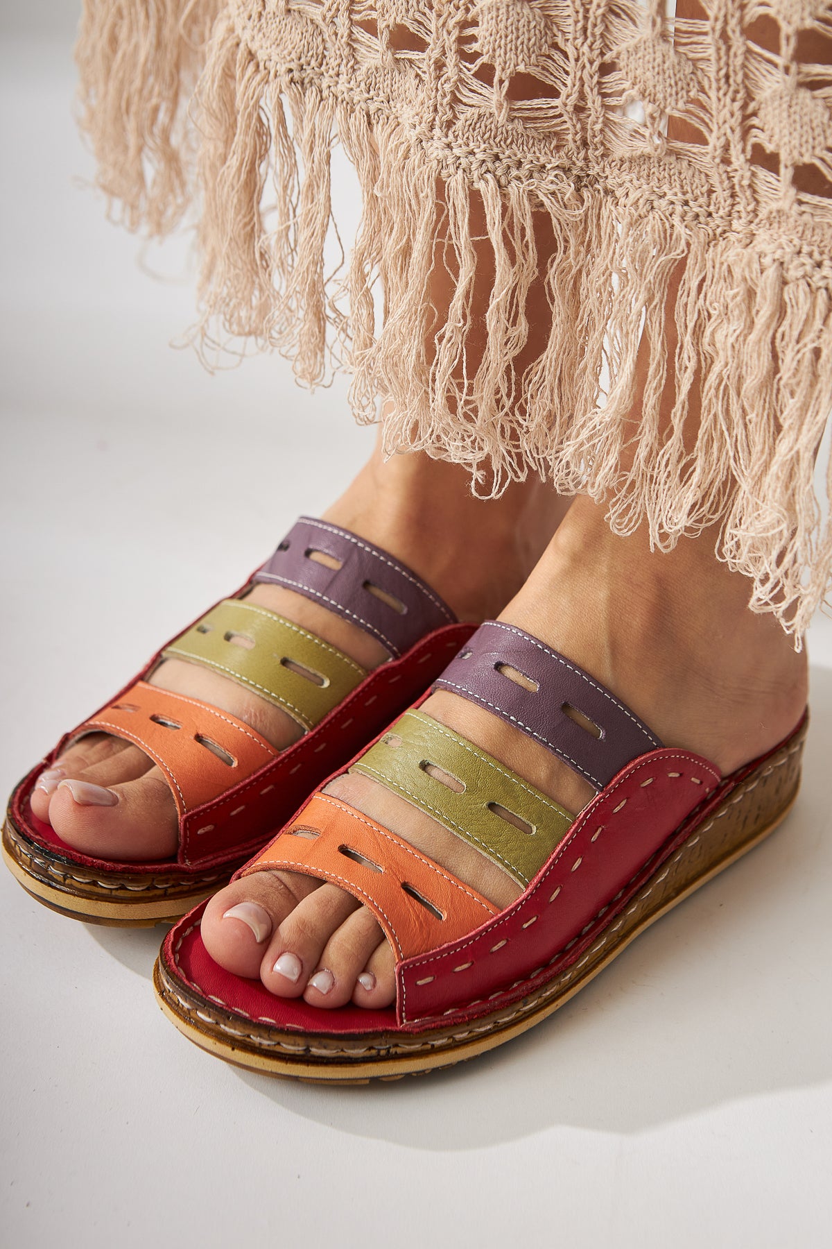 Echtes Leder Joelle Rot Lila Orange Grün Beige Comfort Laser Cut Pantoletten