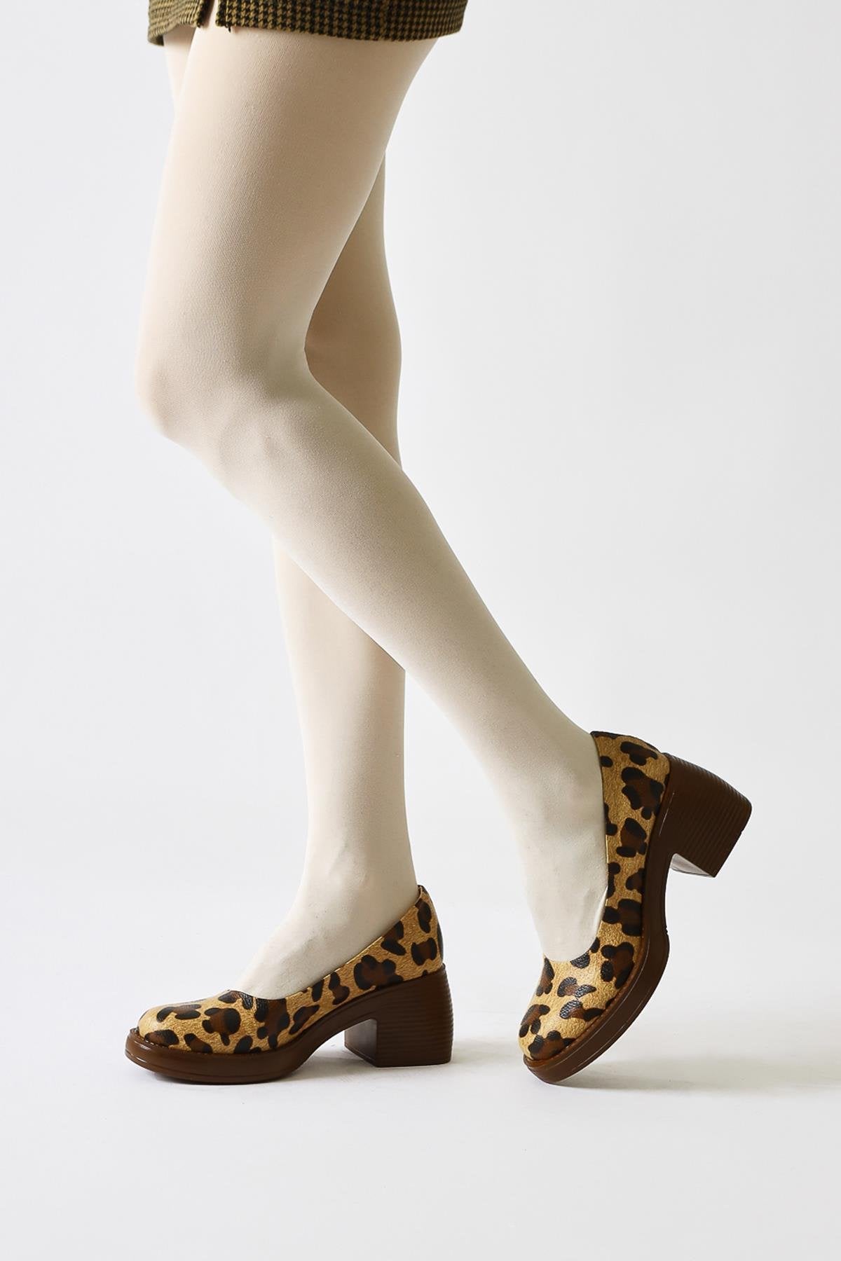 Jeannie Leopard Patterned Oval Toe Heeled Casual Shoes