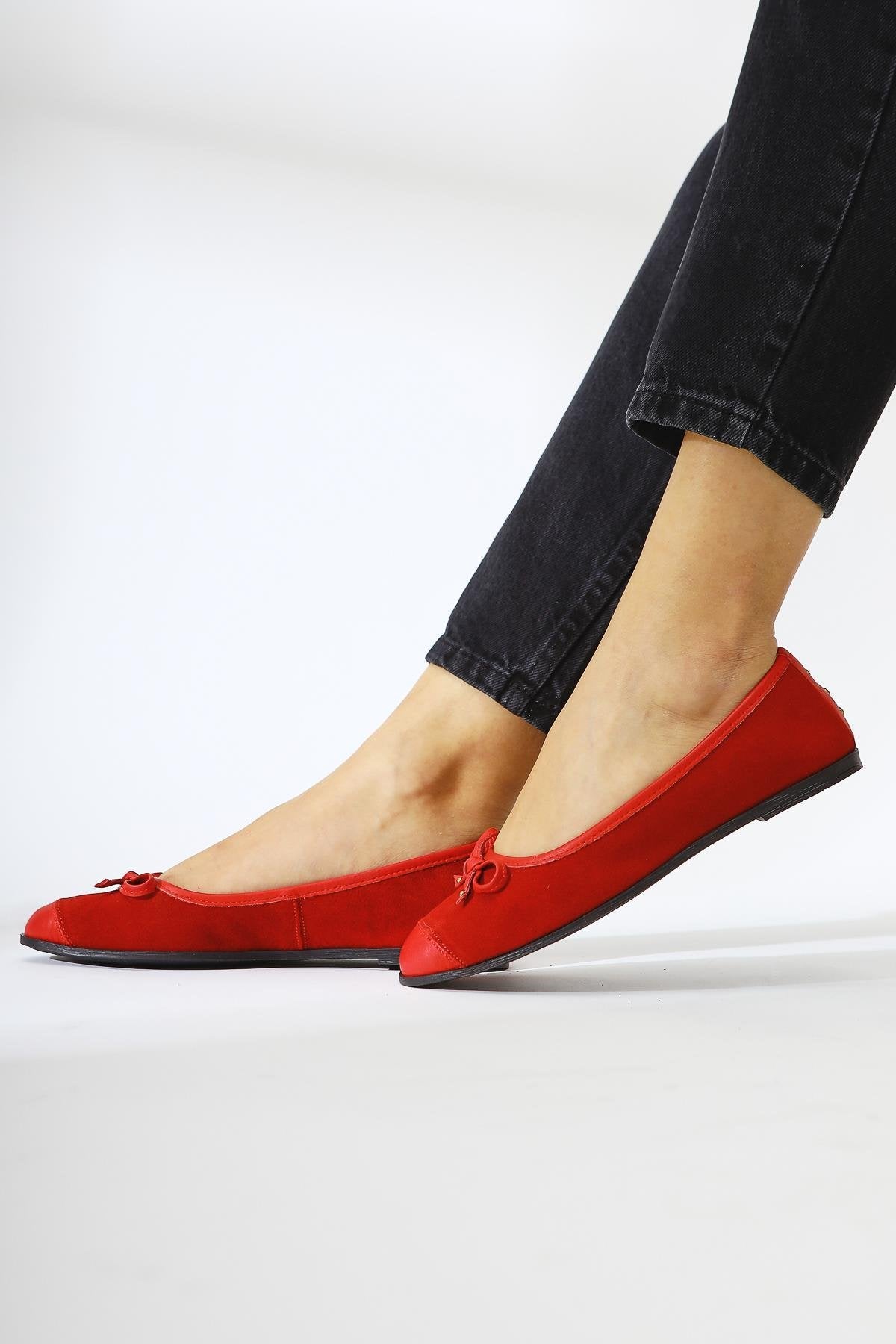 Genuine Leather Alfreda Red Suede Leather Detailed Bow Women's Ballerinas