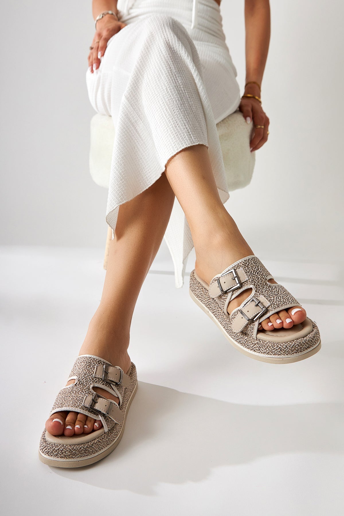 Madina Beige Doppelriemen Gürtel Damen Hausschuhe