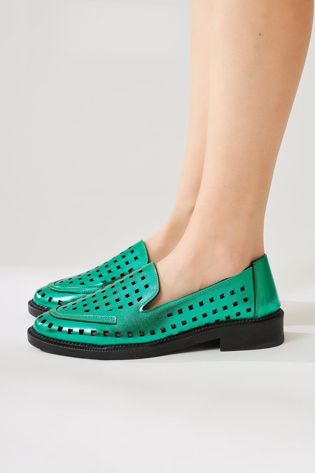 Sanah Minze Laser-Cut Perforierte Alltagsschuhe