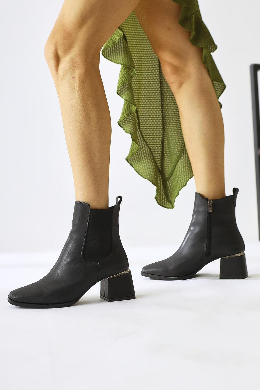 Galya – Black Low-Heel Pull-On Boot (Women)