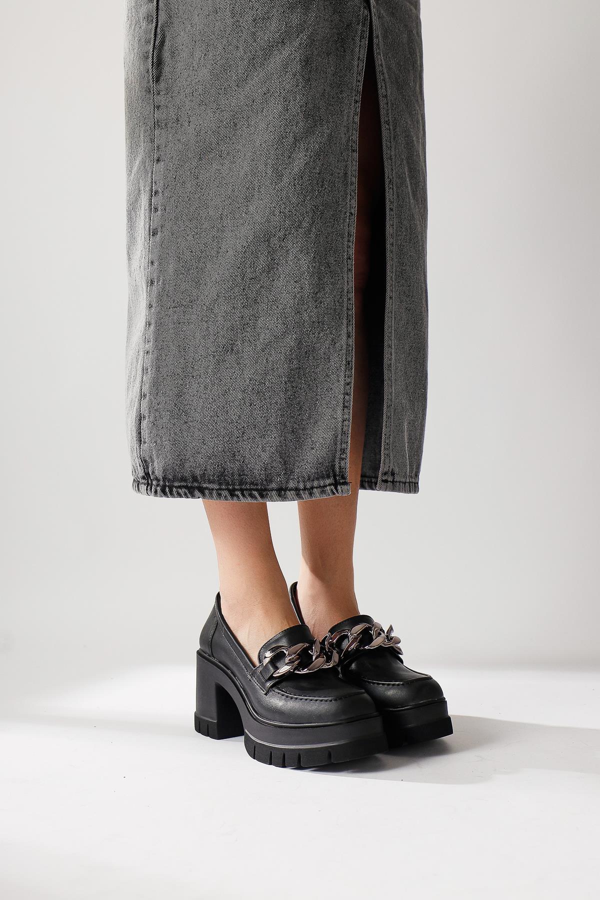 Chanpen Black Buckle Detailed Platform Casual Shoes