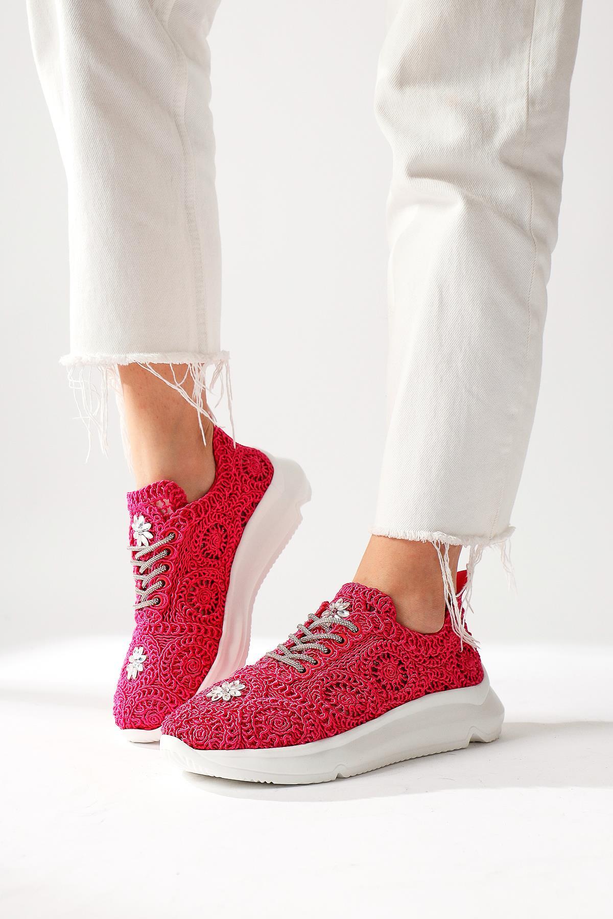 Matty Fuchsia Stein Detail Strick Sneaker