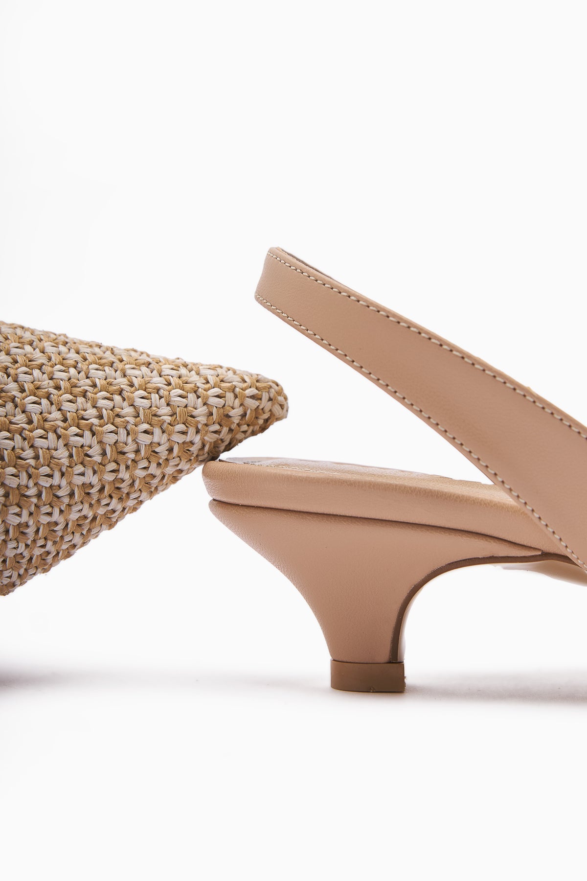 Hina Beige Geflochtene Details Niedriger Absatz Damen Sandalen