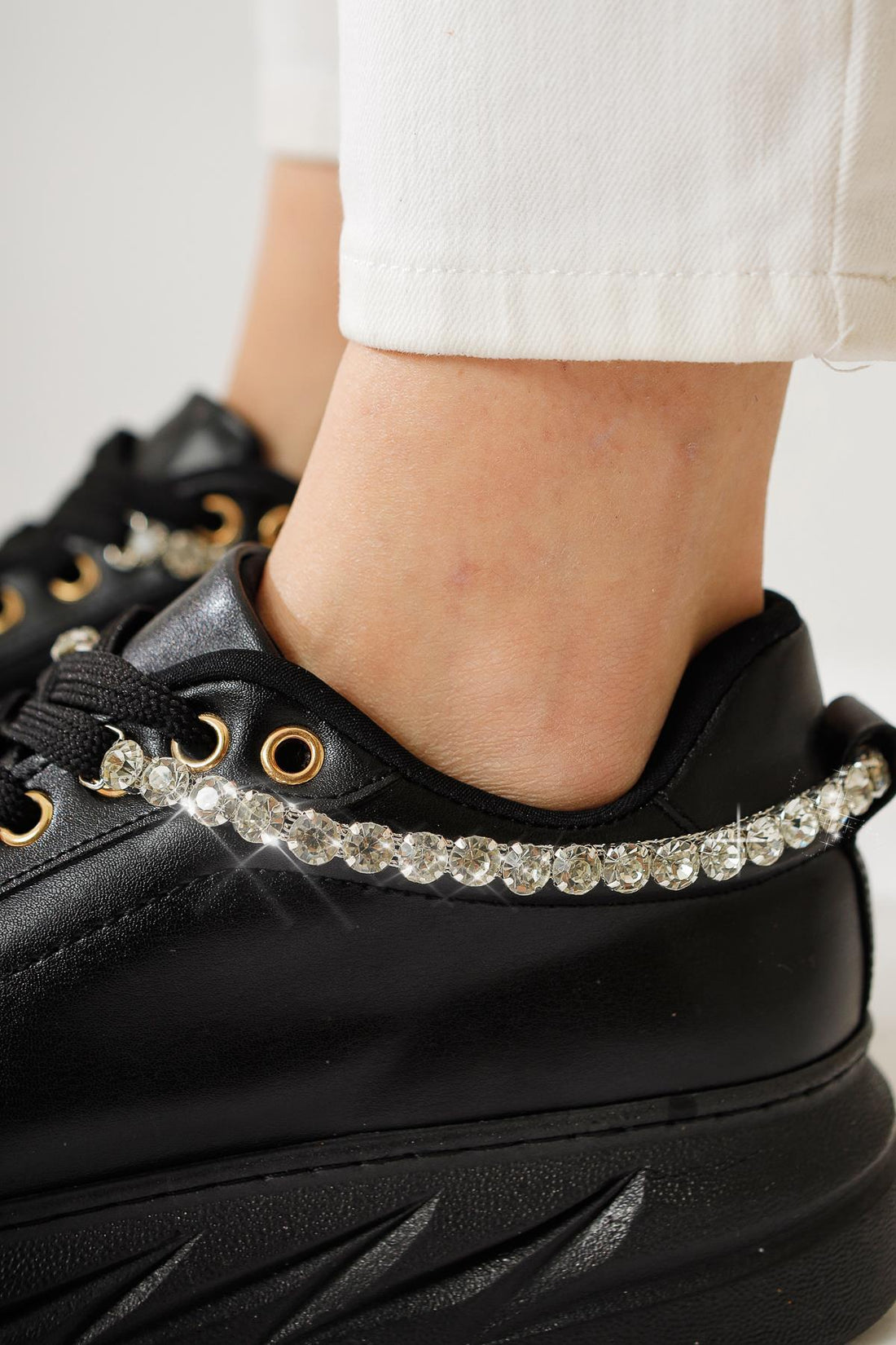 Simonne Schwarze Diamantstein Detaillierte Schnürsneaker