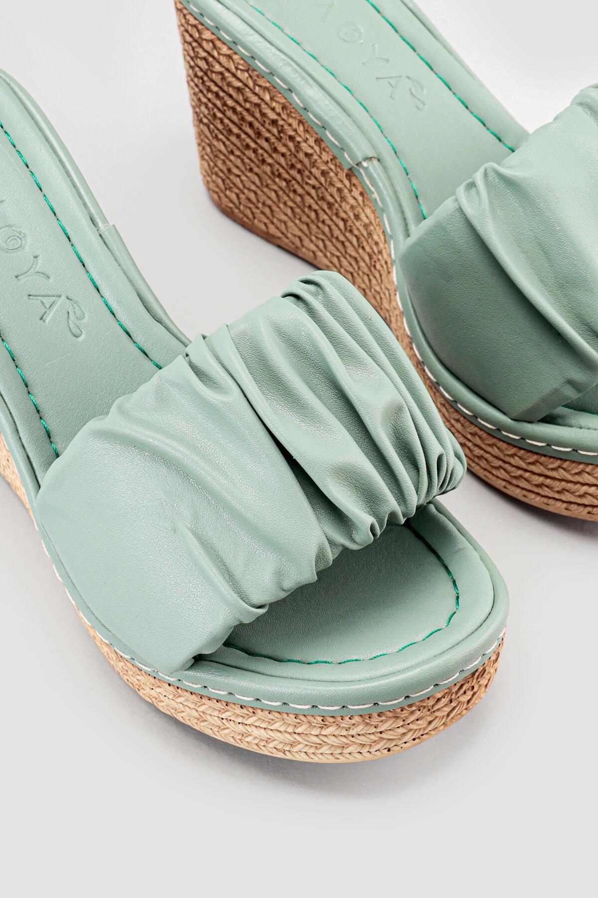 Danielle Grüne Rattan-Sohlen-Look-Slides