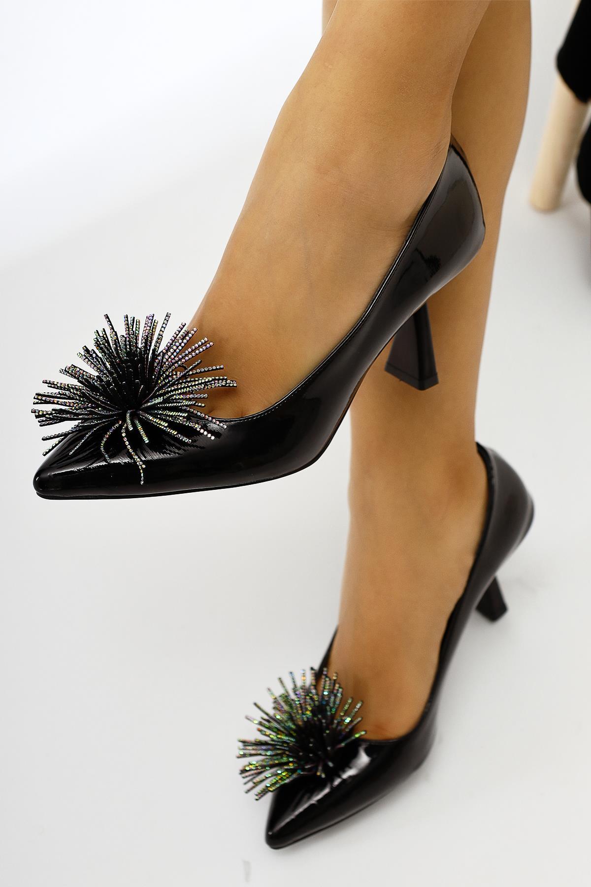 Choi Black Patent Leather Pointed Toe Stone Tassel Detailed Heeled Women's Shoes
