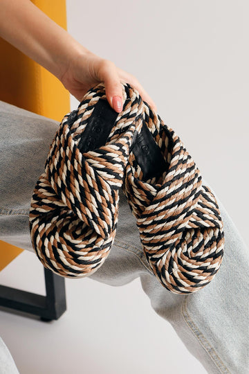 Leiya Schwarze Kreuzriemen-Seil-Pantoffel