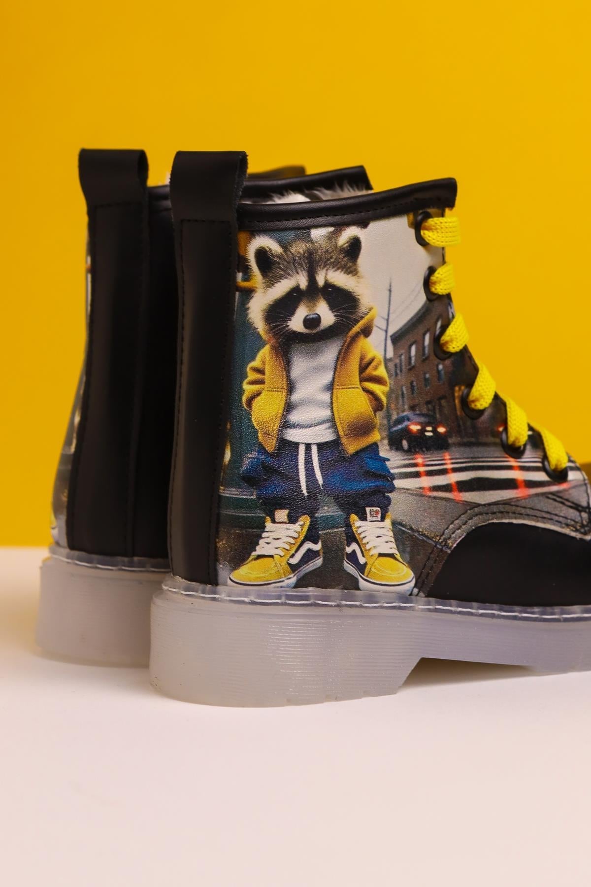 Karla Schwarz Gestreifte Charakterdruck Schnür-Licht-Up Kinderstiefel