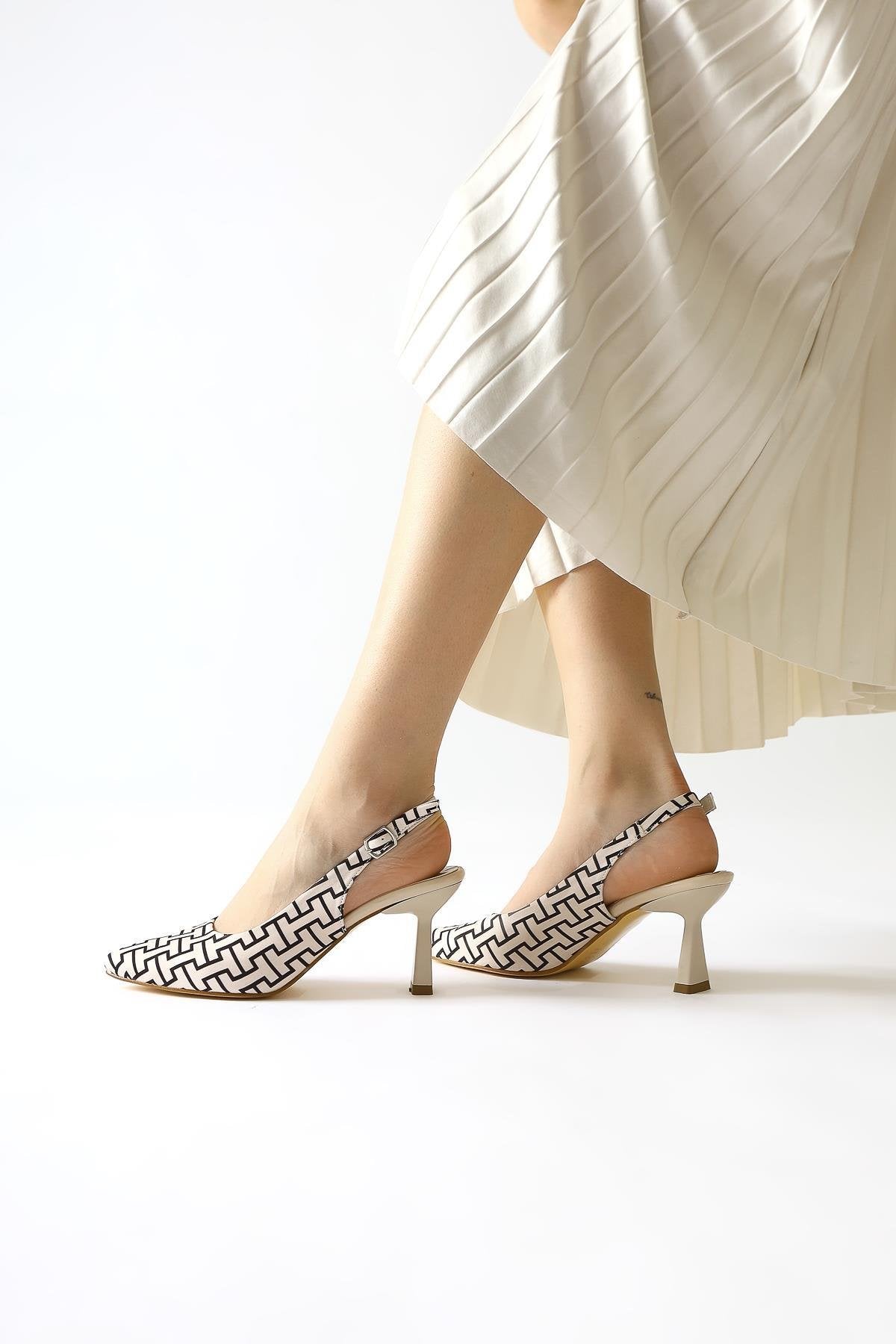 Ernesa Beige Geometric Patterned High Heel Shoes