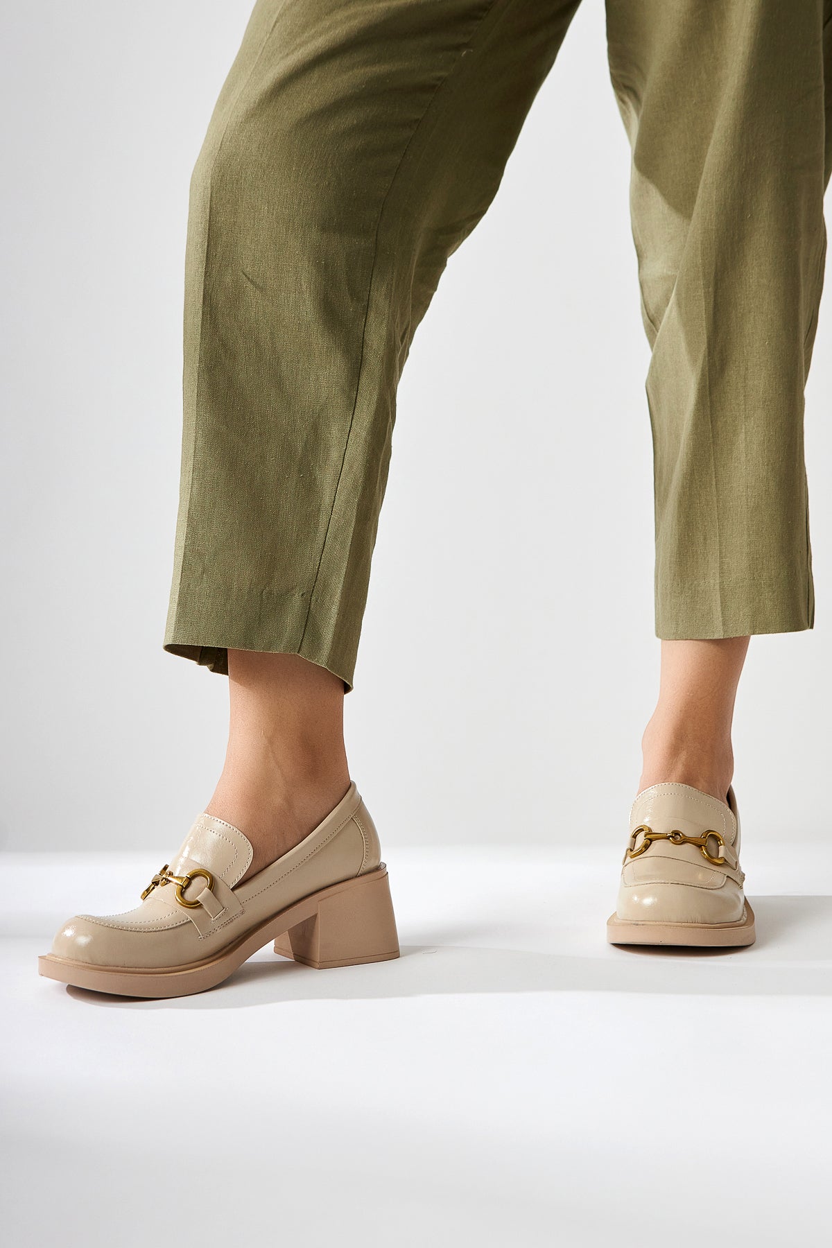 Berita Damen Chunky Heel Schuh in Beige