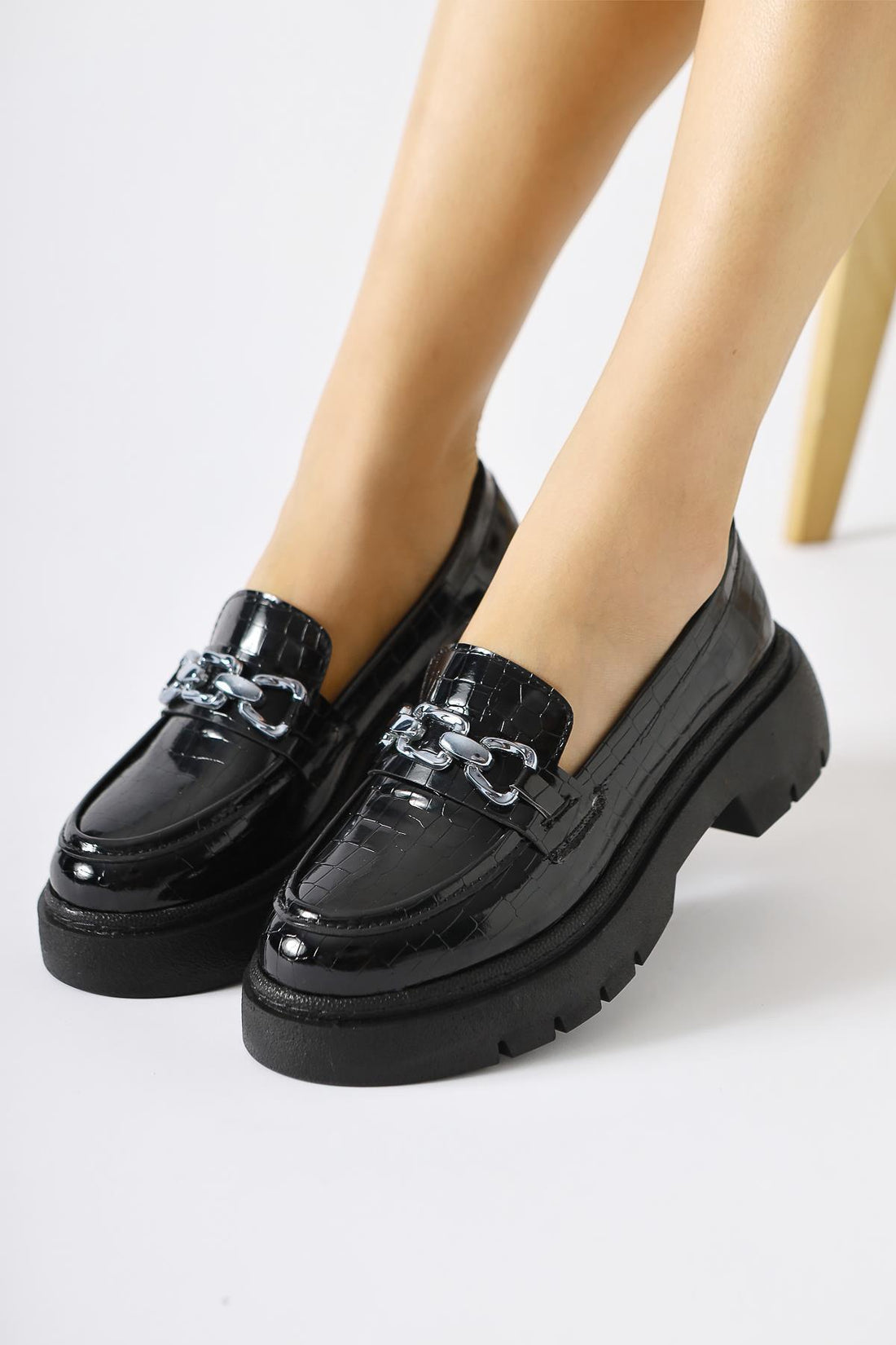 Lucin Black Crocodile Patterned Chain Buckle Detailed Loafers