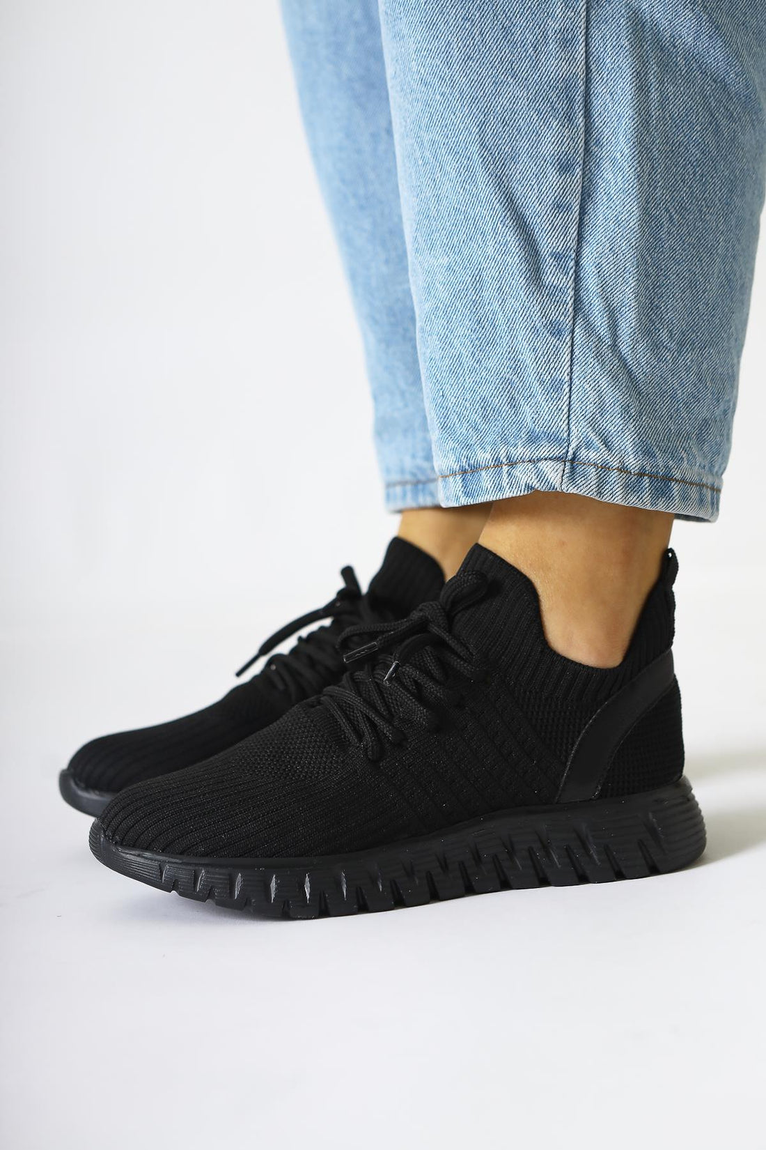 Astera Black Lace-Up Knitted Women's Sneakers