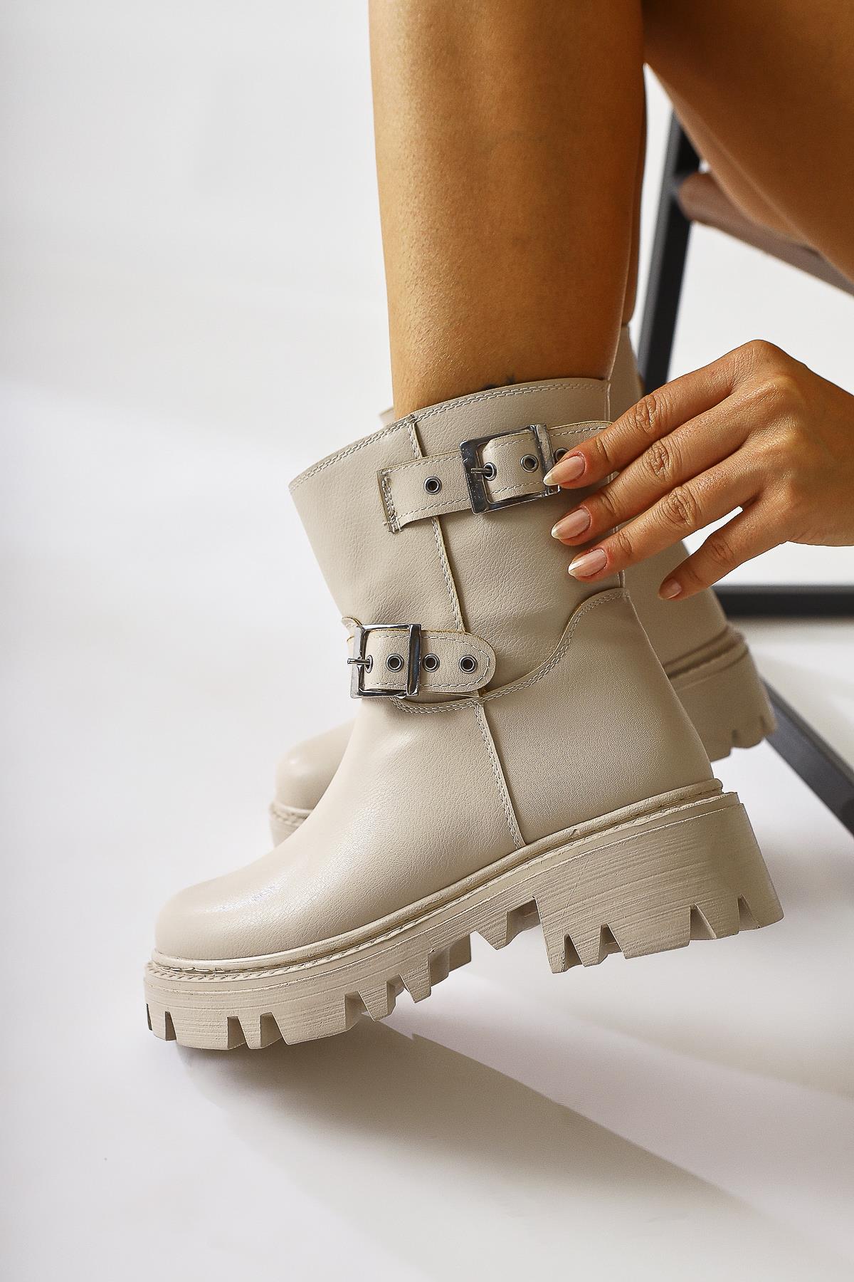 Veneta Cream Belt Detailed Boots