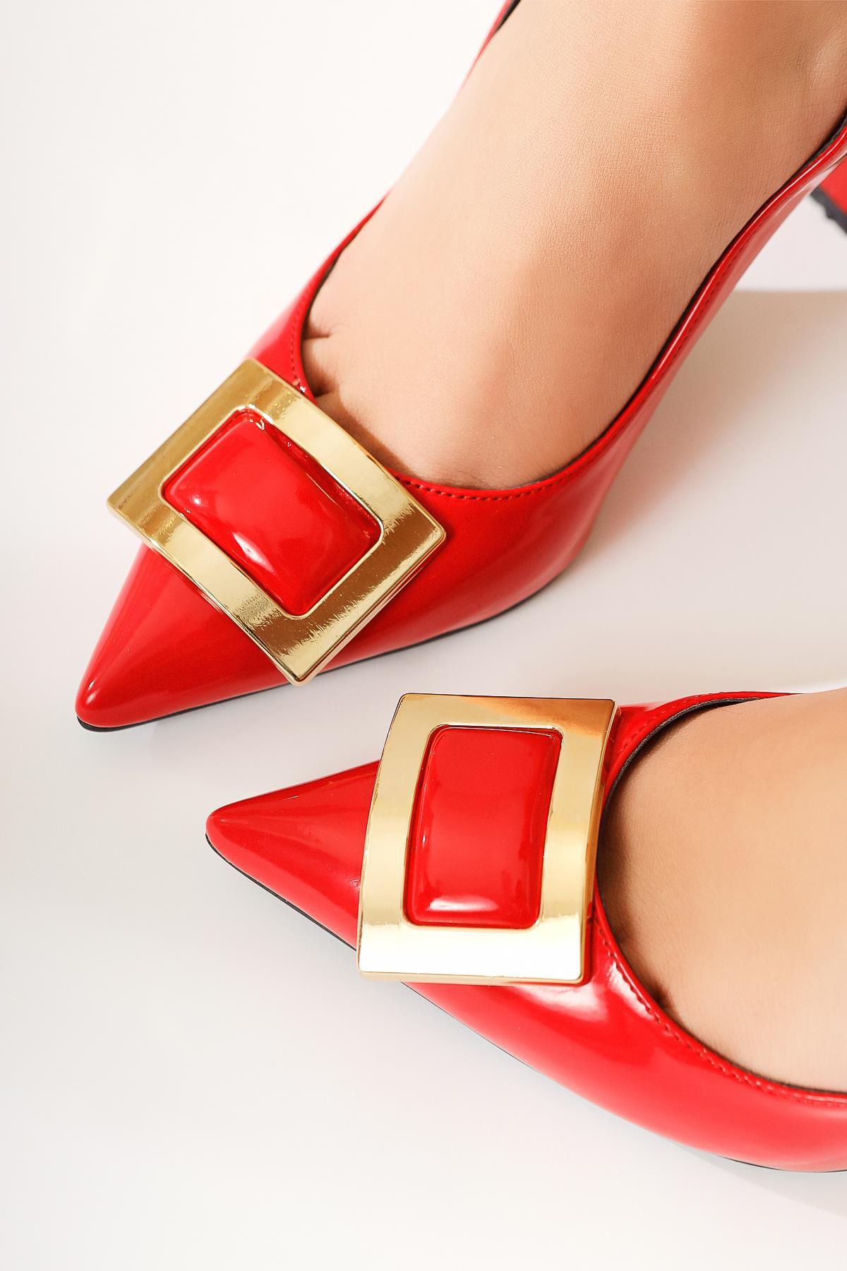 Chalita Red Buckle Detailed High Heel Shoes