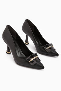 Saja Women's Black Buckled High Heel Shoe