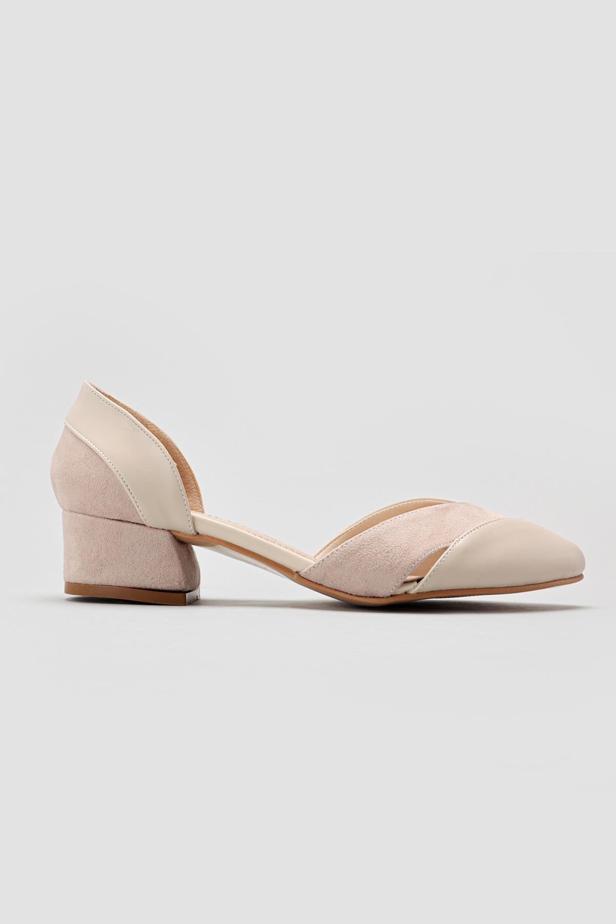 Jacquelyn Ten Pointed Toe Low Heel Sandals